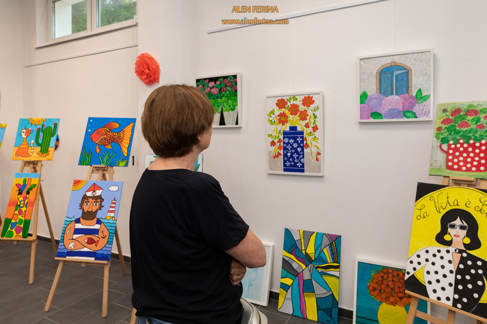 Art gallery "Home of the culture" in the center of place Ugljan.