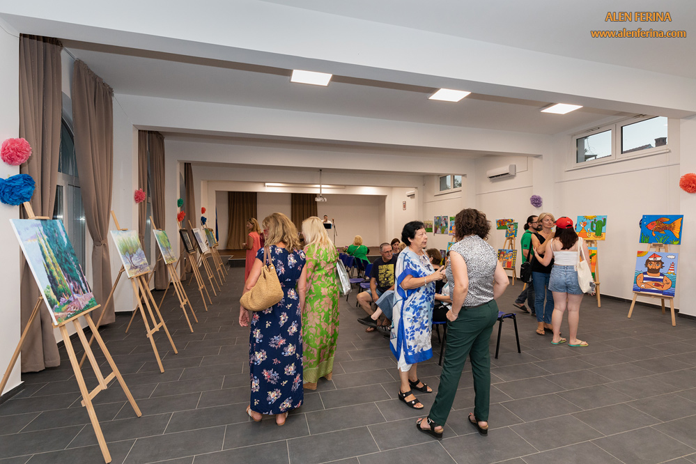 Art gallery "Home of the culture" in the center of place Ugljan.