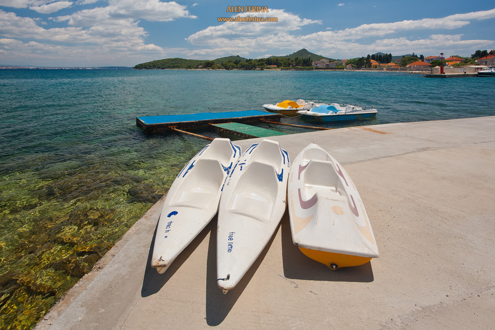 Kayak and pedal boats for renting in place Ugljan.