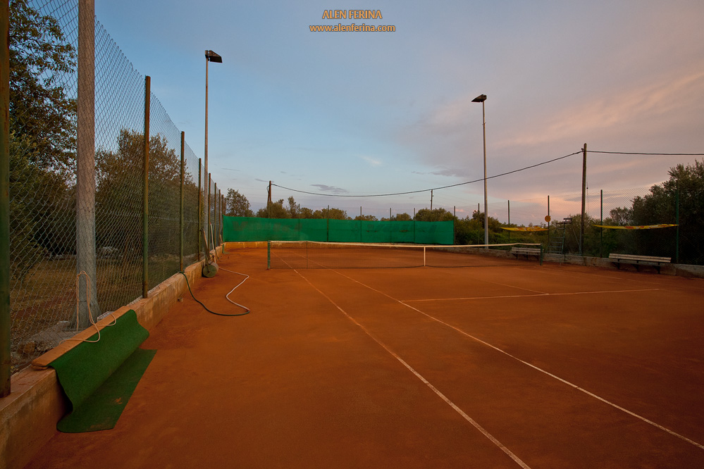 Tennis court in place Ugljan.